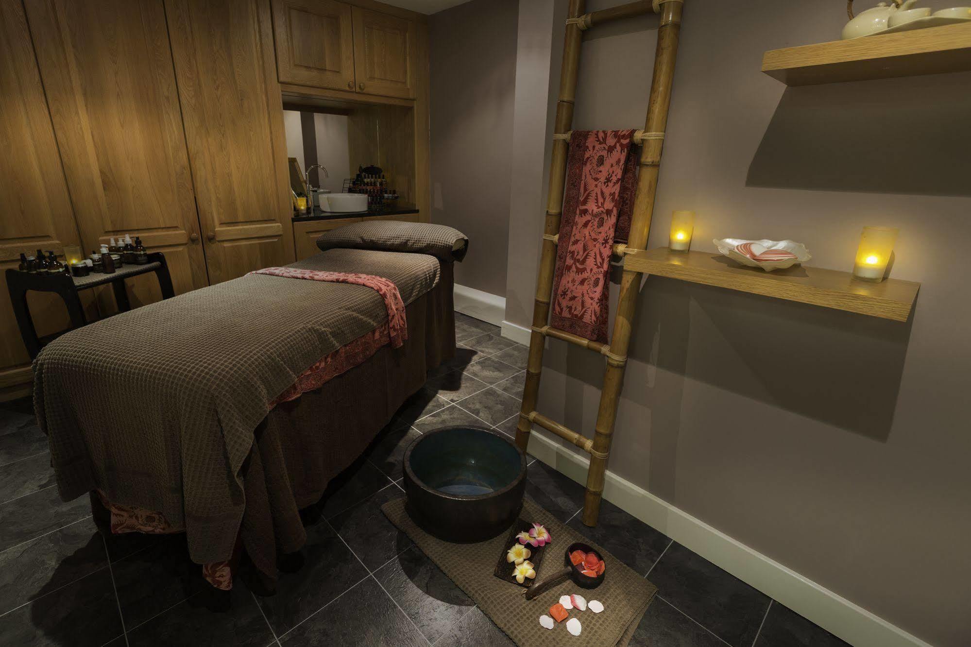 The Oxfordshire Golf & Spa Hotel Thame Luaran gambar
